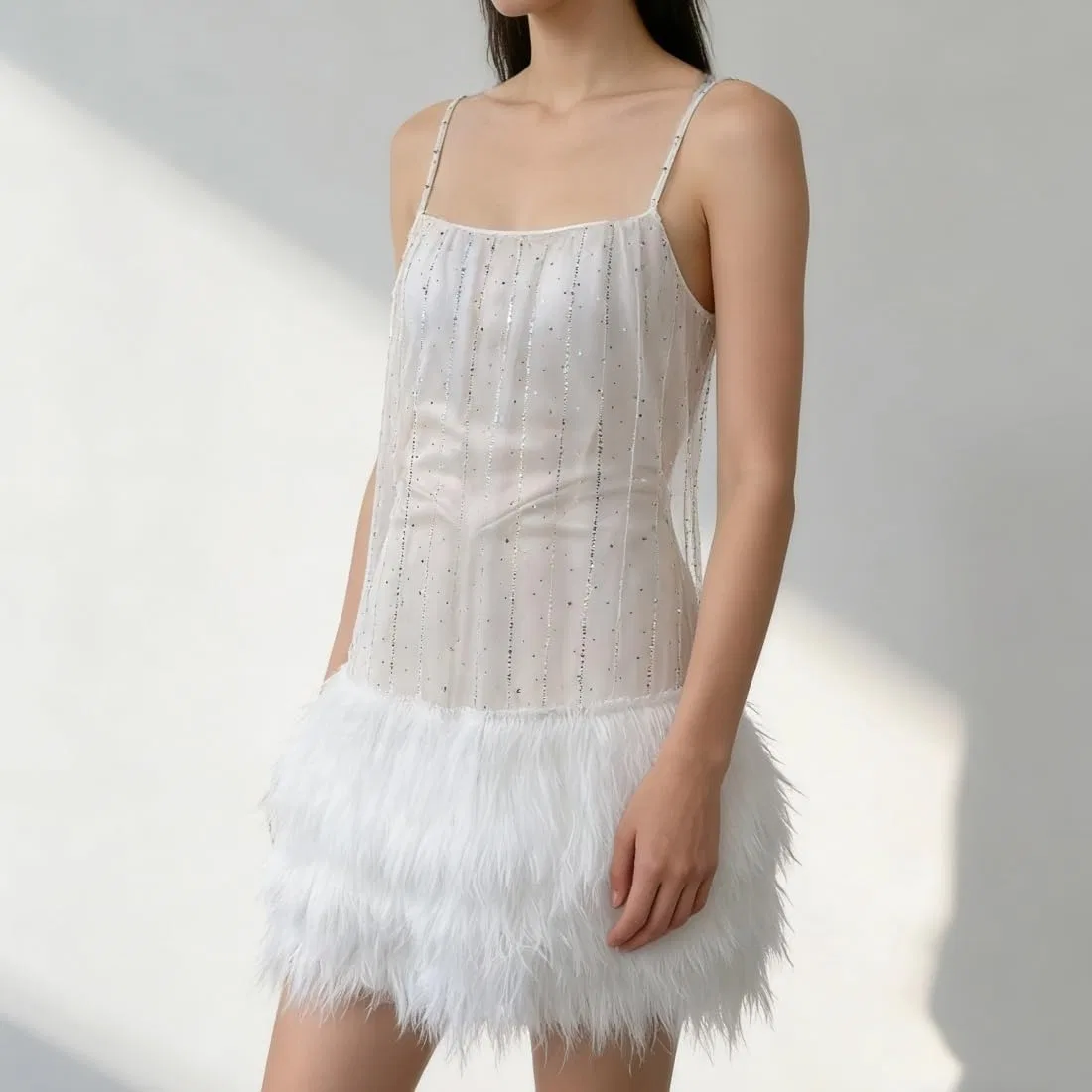 Женское мини-платье с пайетками и перьями Celestial Feather & Sequin Mini Dress, Only — фото 3