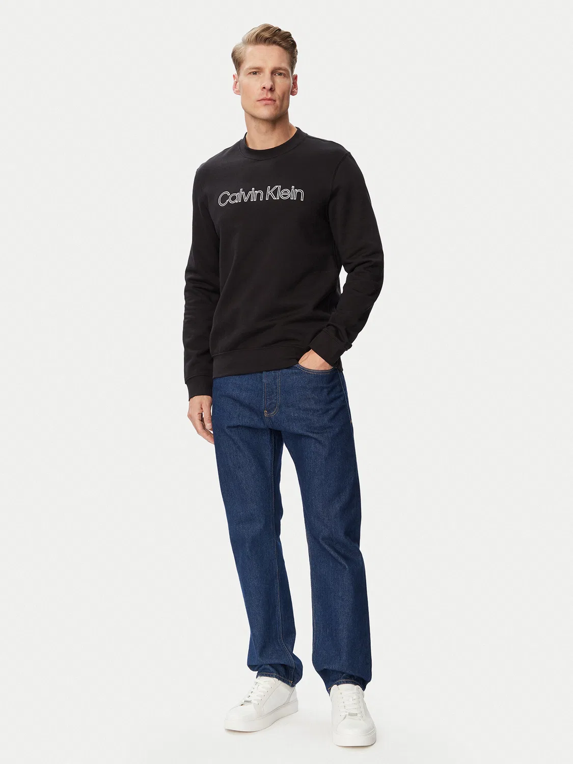 Мужской свитшот классического кроя Calvin Klein, черный — фото 2