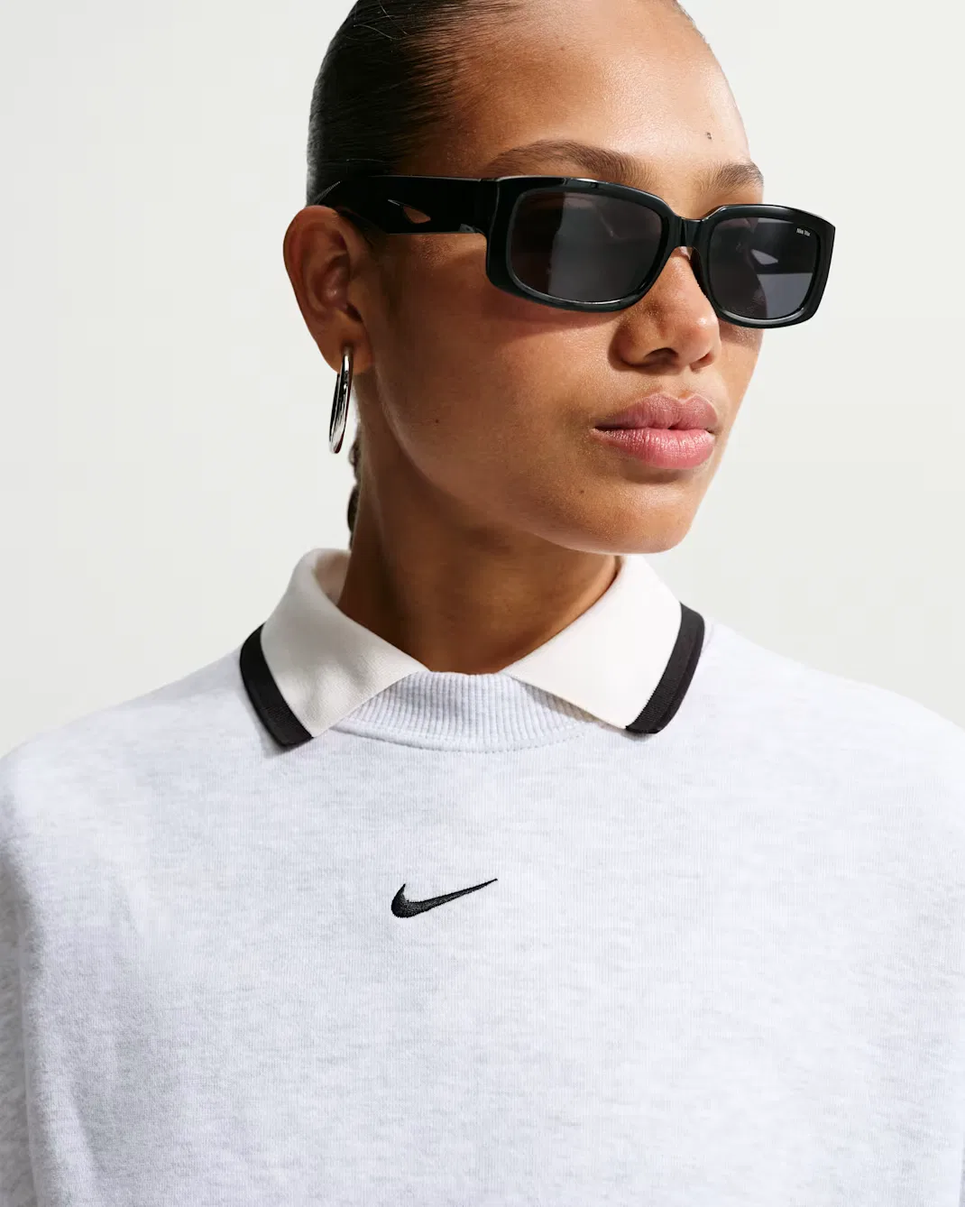 Женская толстовка оверсайз с круглым вырезом Nike Studio Fleece Medium Weight, Birch Heather/Black — фото 3