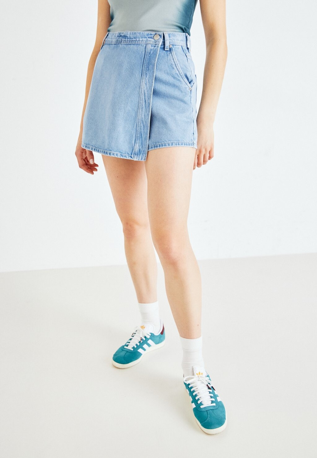 

Джинсовые шорты REGULAR SKORT Pepe Jeans, Светло-синий