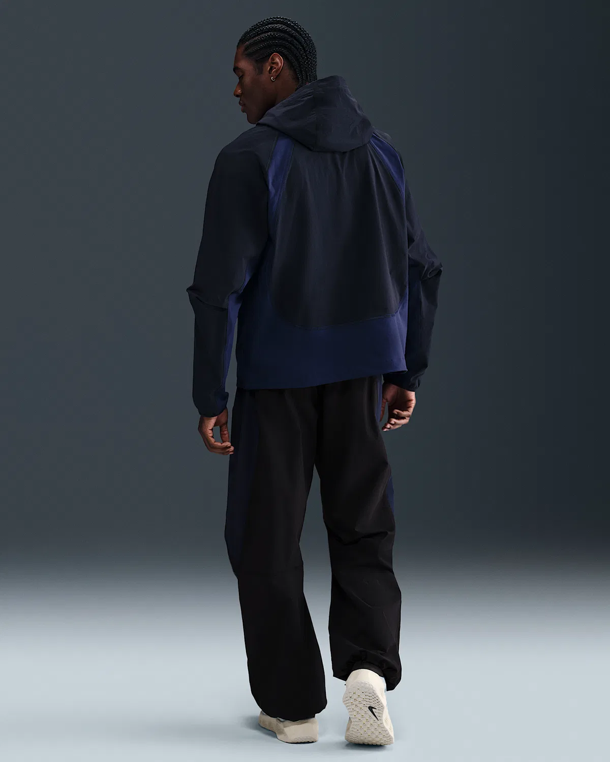 Мужские Oversized штаны Nike Tech Dri-FIT Woven Color-Block, Black/Obsidian/Black — фото 4