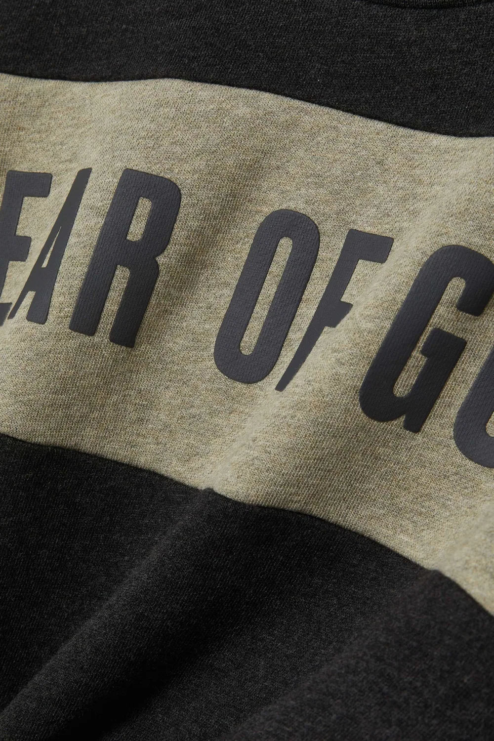 Свитшот укороченный с панелями Fear of God Essentials, серый — фото 3