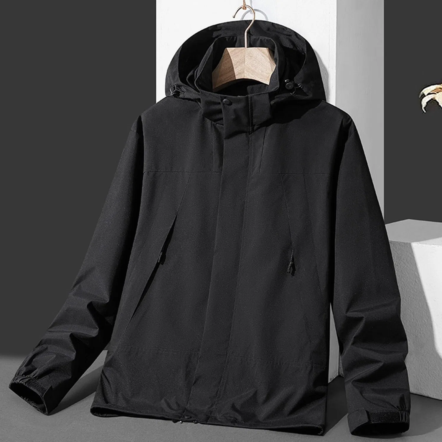 Женская непромокаемая куртка с капюшоном Waterproof Camouflage Jacket, Black — фото 2