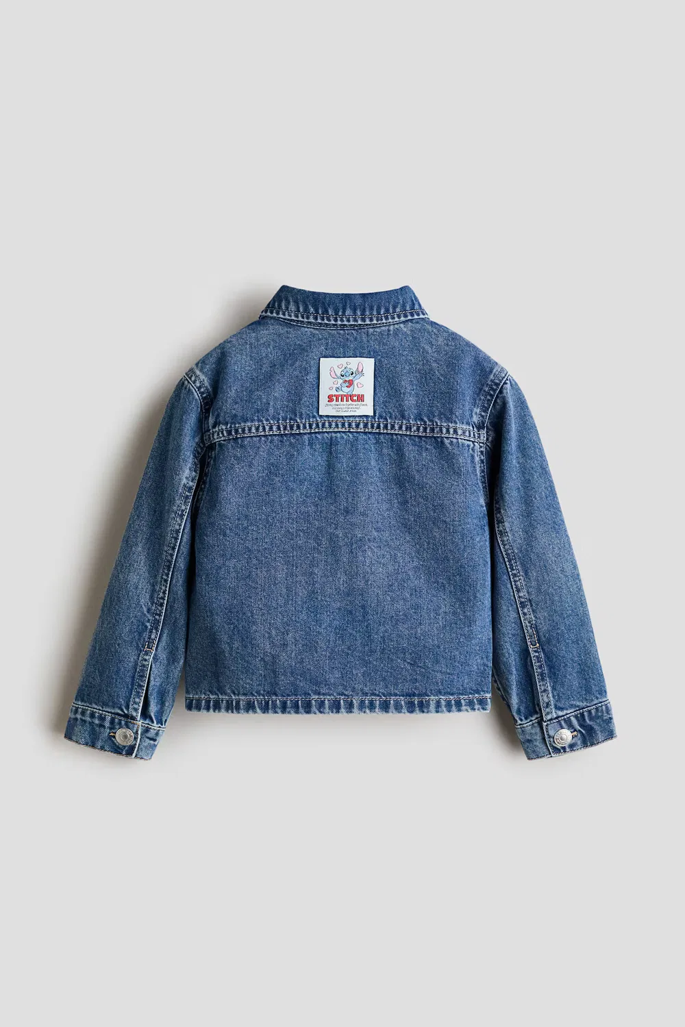 Джинсовая куртка с вышивкой H&M, Denimblau/Lilo & Stitch — фото 2