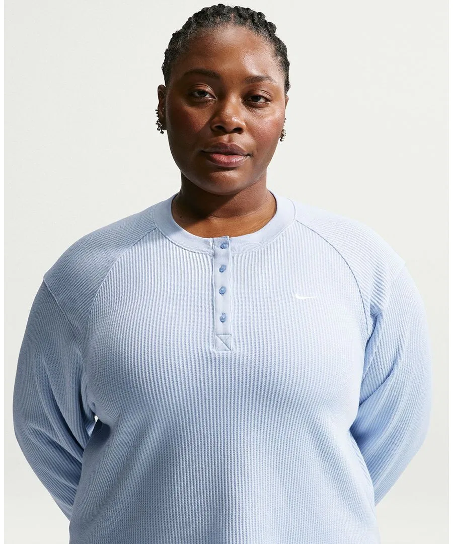Топ-лонгслив оверсайз с хенли-вырезом Nike Sportswear Chill Waffle Plus Size, Hydrogen Blue Sail — фото 3