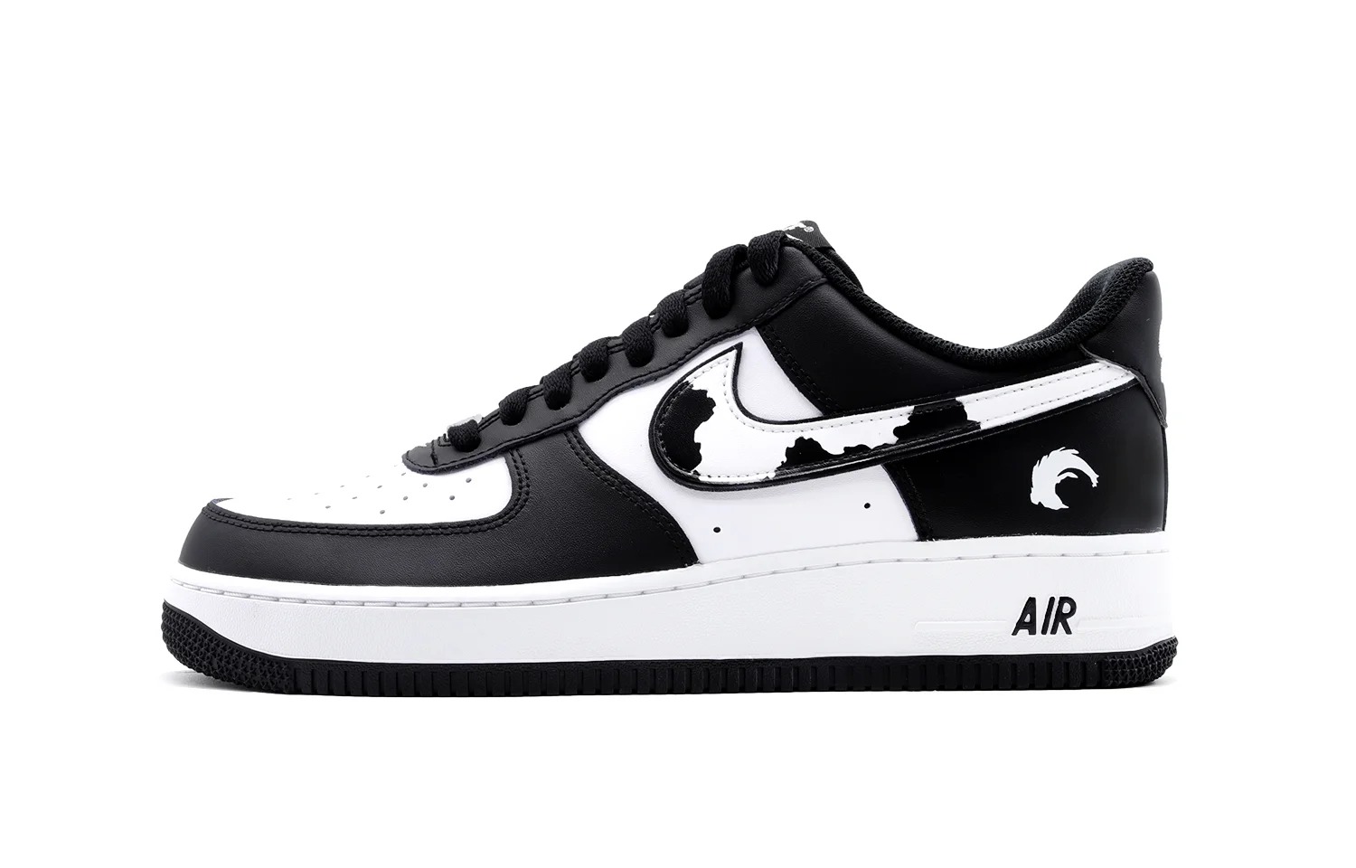 

Кастомизированные кроссовки Nike Air Force 1 Skateboarding Shoes Unisex, белый/черный