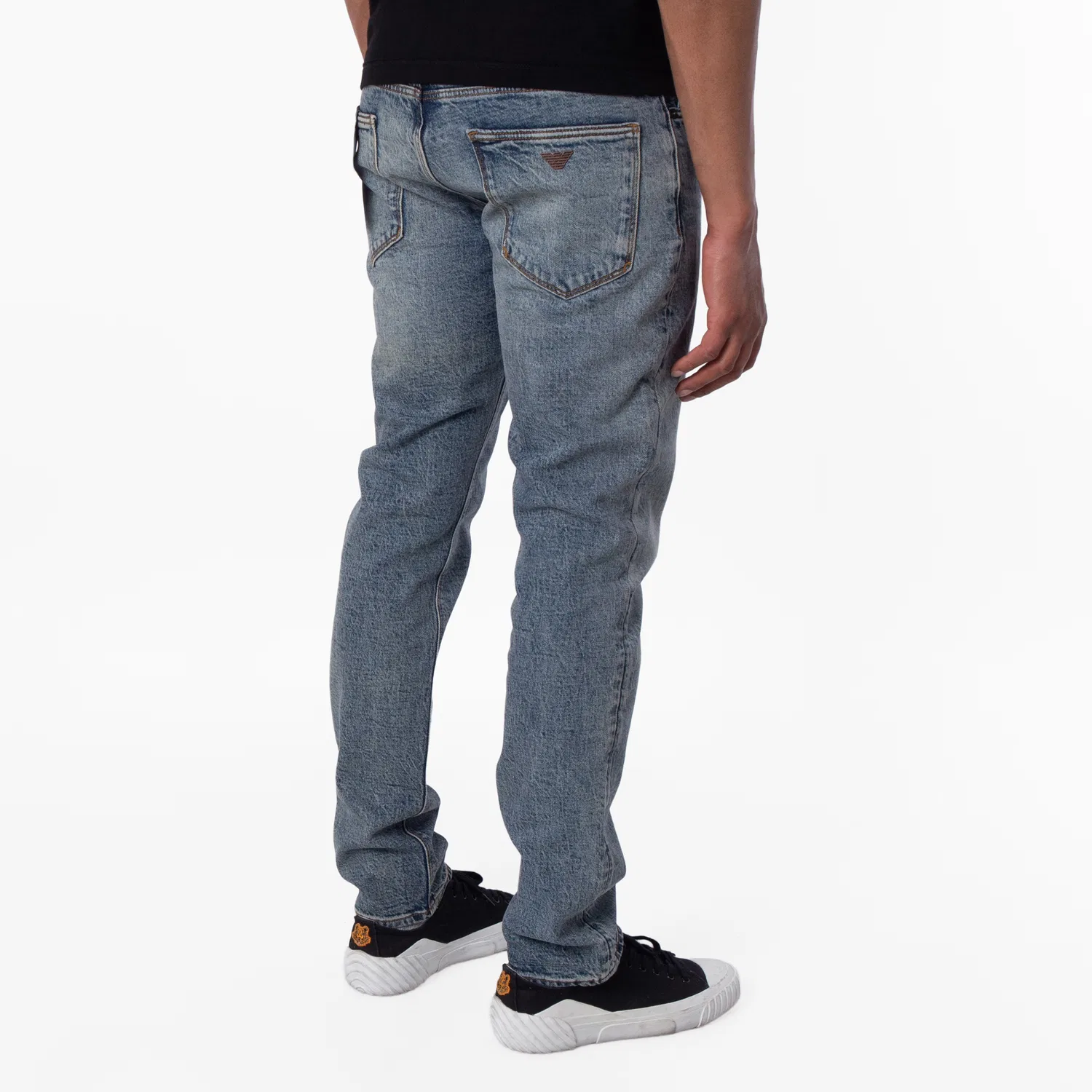 Джинсы зауженные J06 Slim-Fit Denim Jeans Emporio Armani, Light Blue Denim — фото 4