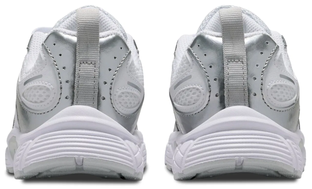 Кроссовки для девочек V5 RNR Nike, цвет White/Metallic Silver — фото 3