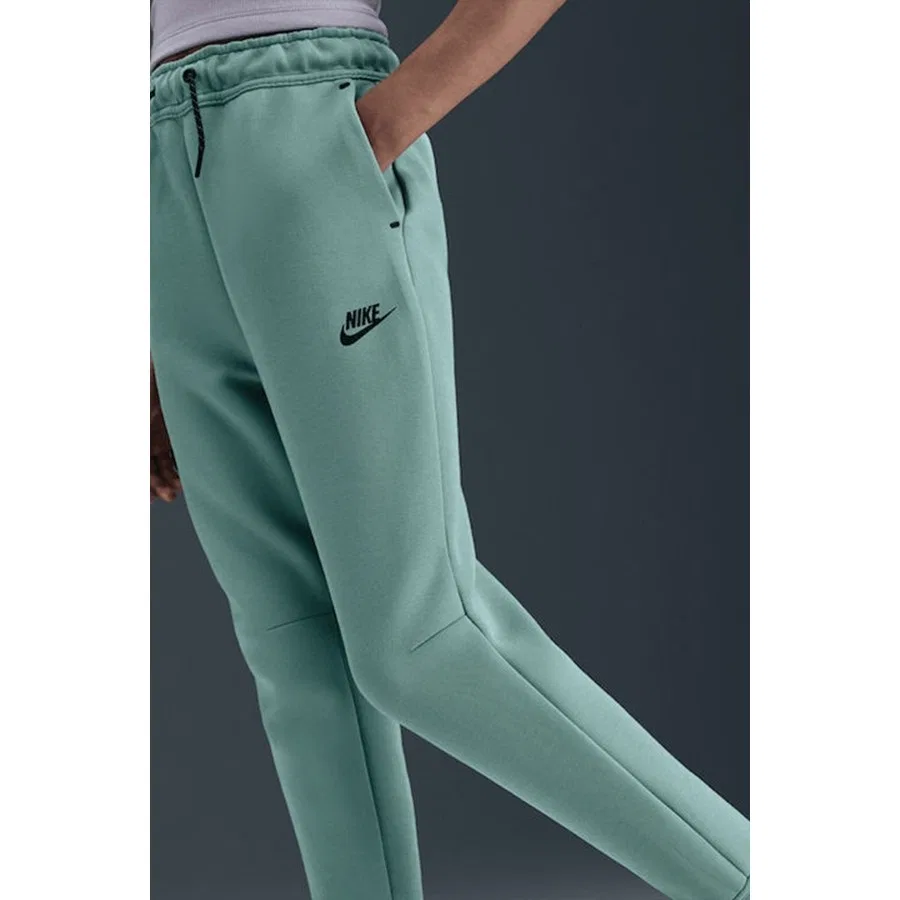 Детские спортивные брюки с молнией и карманами Nike Sportswear Tech Fleece, Зеленый — фото 3