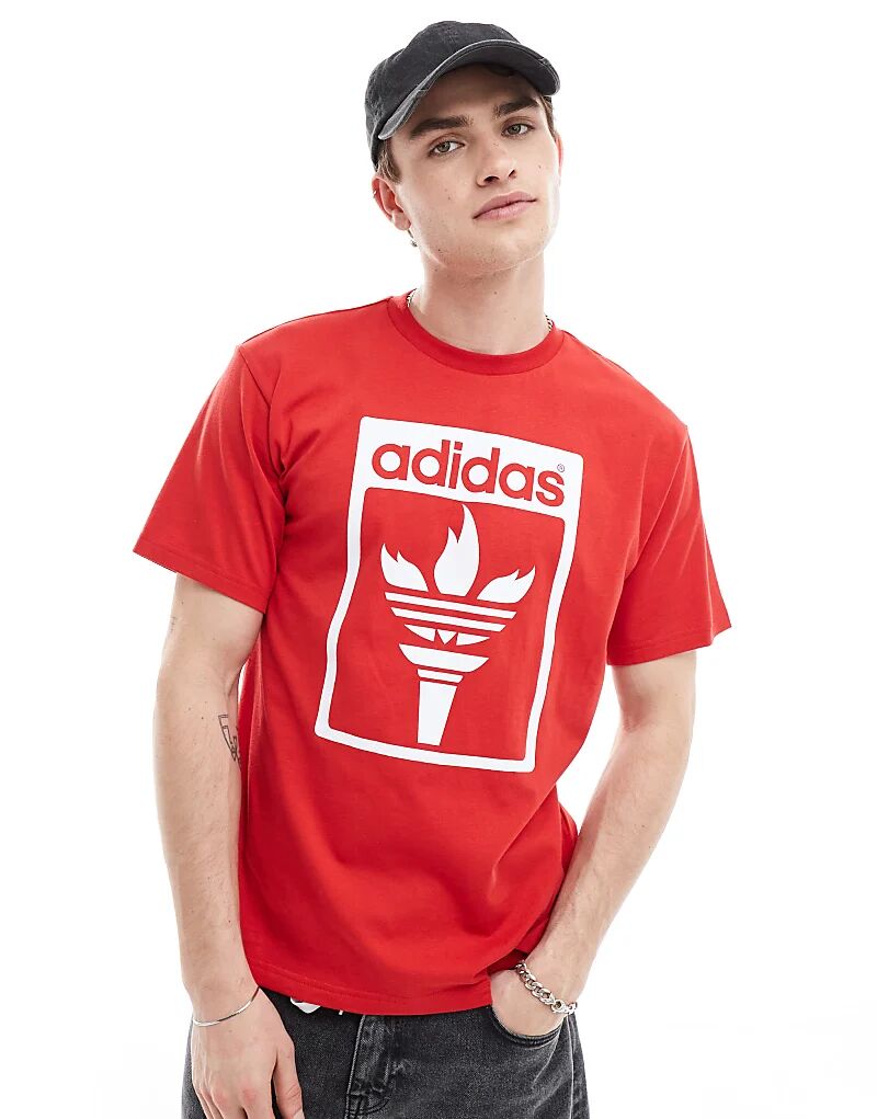 

Футболка с изображением Олимпийского факела красного цвета adidas Originals