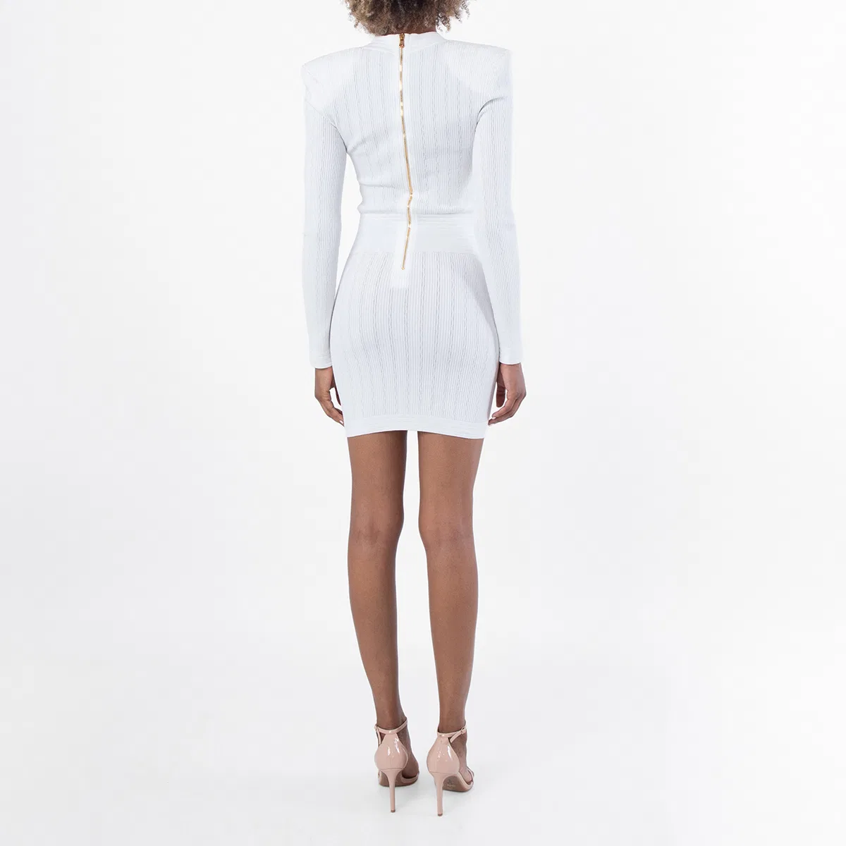 Платье короткое экологичное трикотажное с золотистыми пуговицами Short Eco-Designed Knit Dress With Gold-Tone Buttons Balmain, White — фото 4