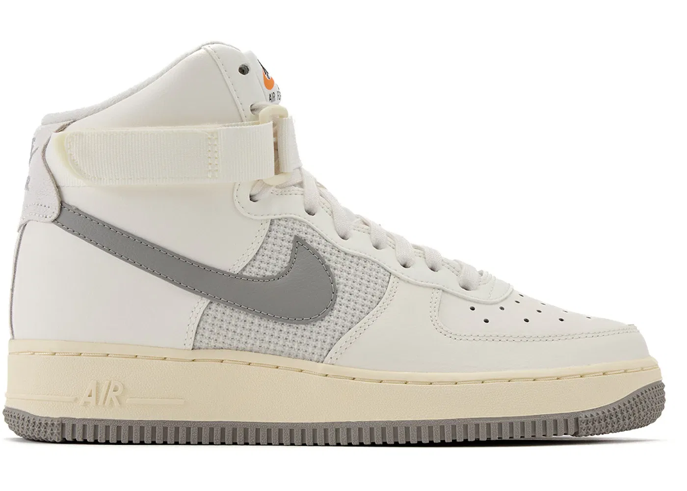 Детские кроссовки Lifestyle Nike Air Force 1 High LE, Sail/Light Bone/Coconut Milk/Medium Grey