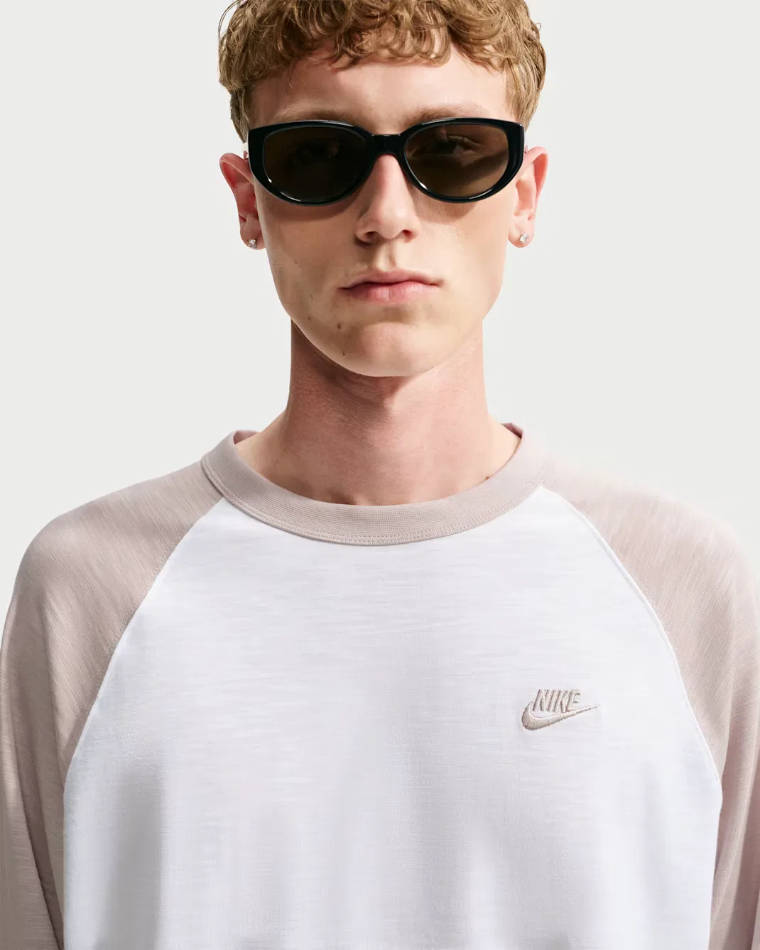 Мужская футболка-реглан с рукавами 3/4 Nike Sportswear Club, Moon Particle/White/Moon Particle — фото 3