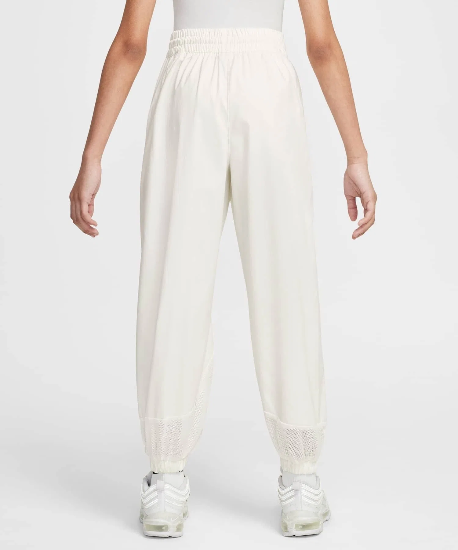 Детские спортивные штаны Nike Sportswear Girls' HF8198-134 бежевые — фото 2