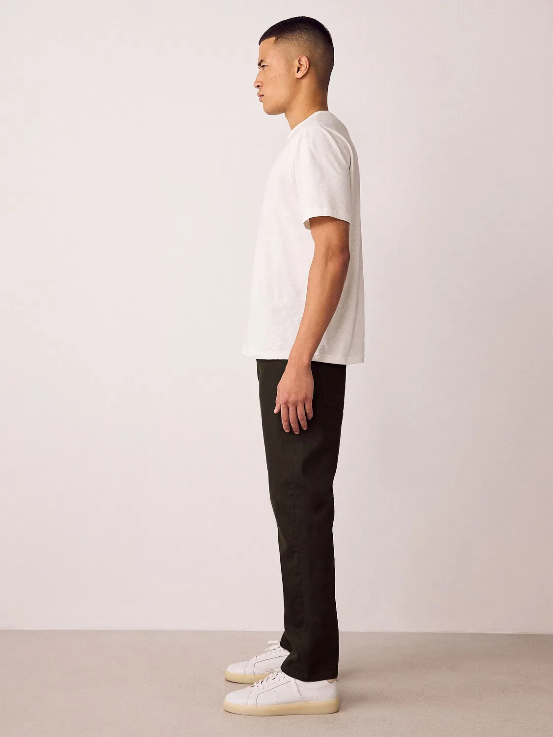 Джинсы классические, slim fit Next, коричневый — фото 3
