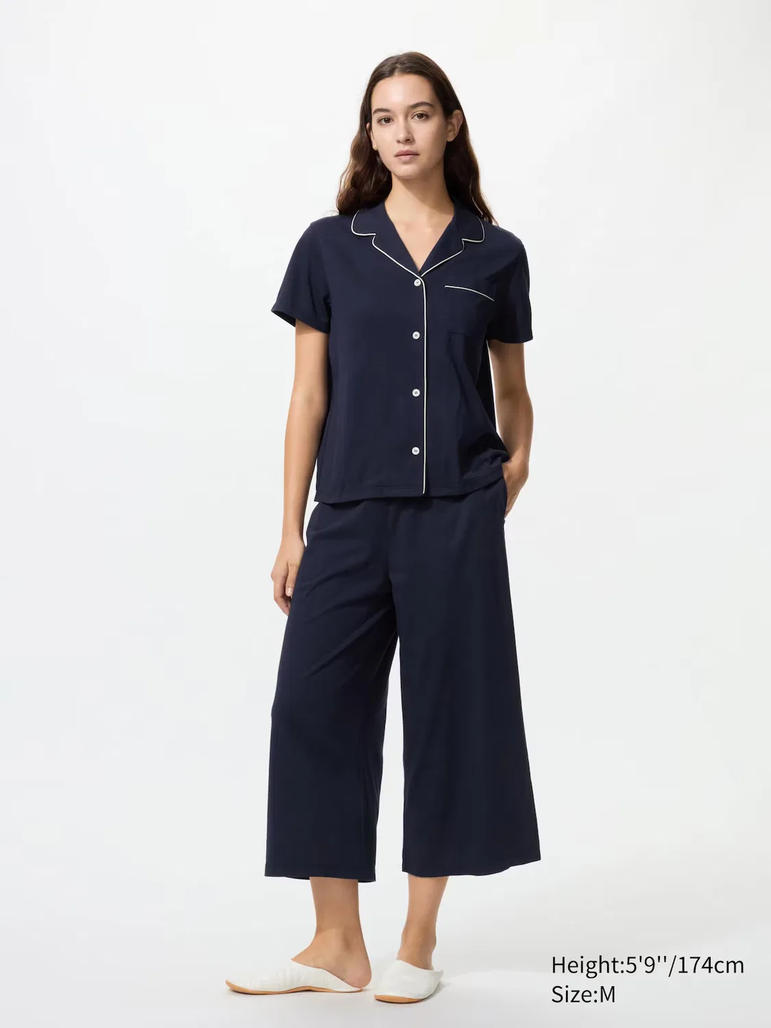 Пижама Uniqlo Airism, женская, с коротким рукавом и шортами 3/4, темно-синяя — фото 2