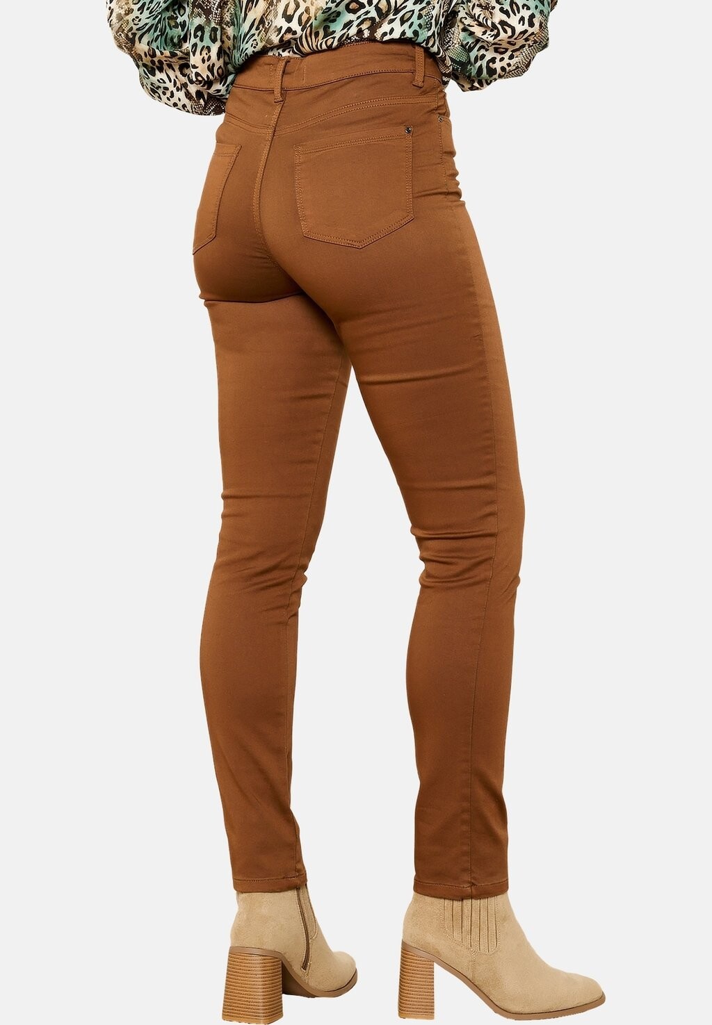 

Брюки SLIMFIT LolaLiza, коричневый