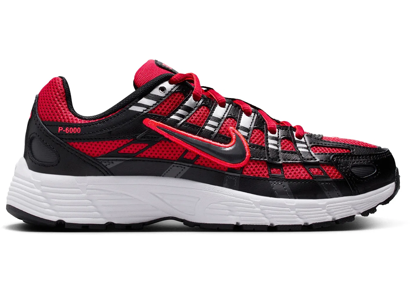 Детские кроссовки Lifestyle Nike P-6000, University Red/Metallic Silver/Dark Smoke Grey/Black