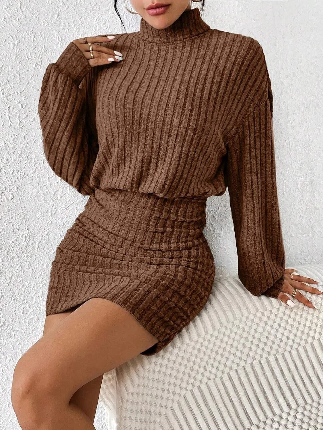 Женское облегающее мини-платье с высоким воротом Rib-Knit, Brown — фото 4