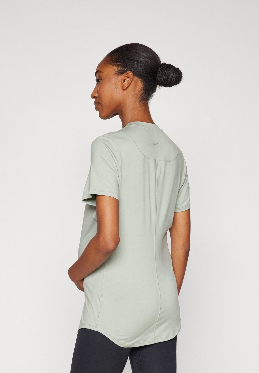 

Спортивная футболка ONE TOP Nike, цвет Jade Horizon