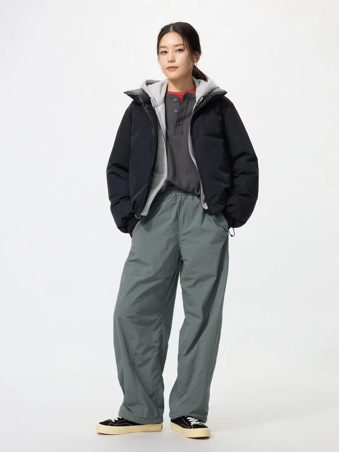 Брюки Uniqlo, повседневные, оливковый