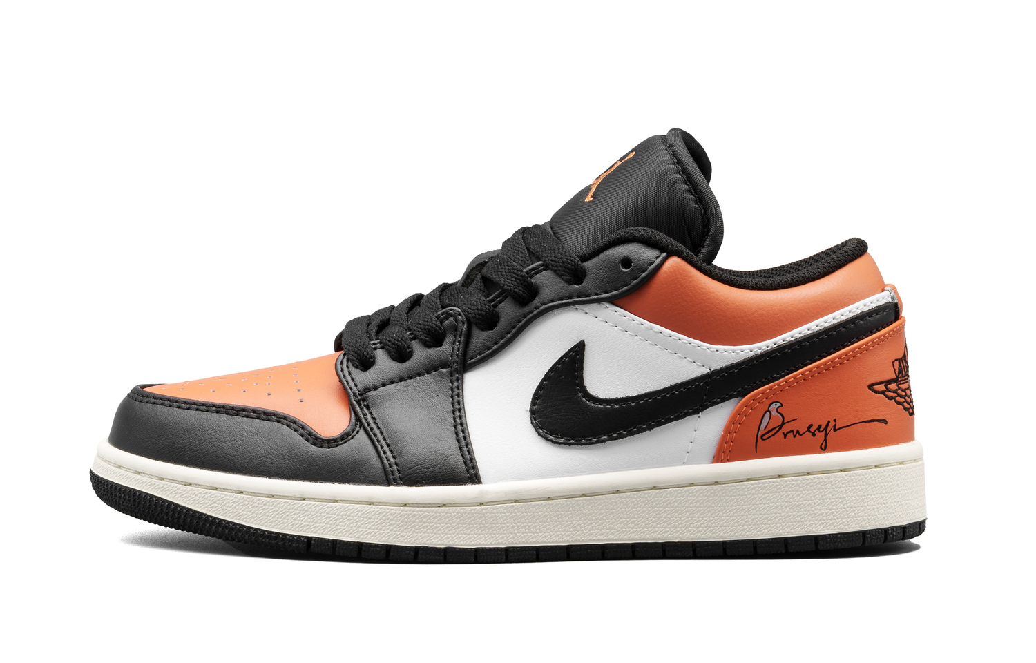 

Детские баскетбольные кроссовки Air 1 Grade School Jordan, оранжевый