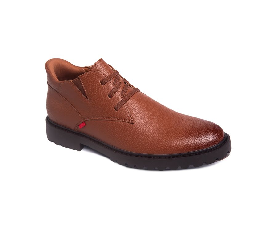 

Ботинки-чукка Clark Road с технологией Hands-Free Slip On, кожаной шнуровкой и технологией надевания без помощи рук Marc Joseph New York, Cognac grainy leather