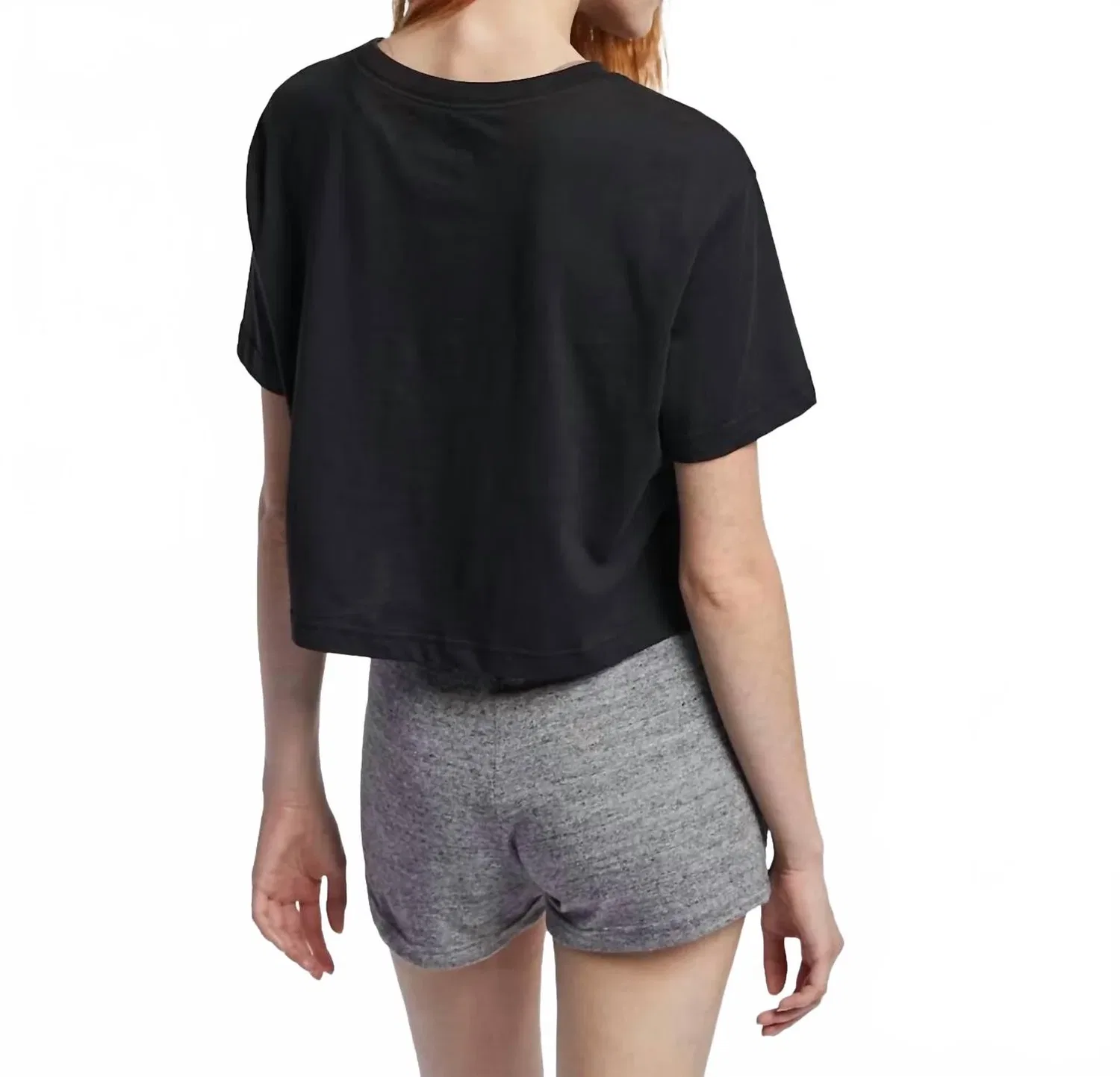 Женская футболка укороченная с коротким рукавом Nike Sportswear Essential Crop Top, черный — фото 2