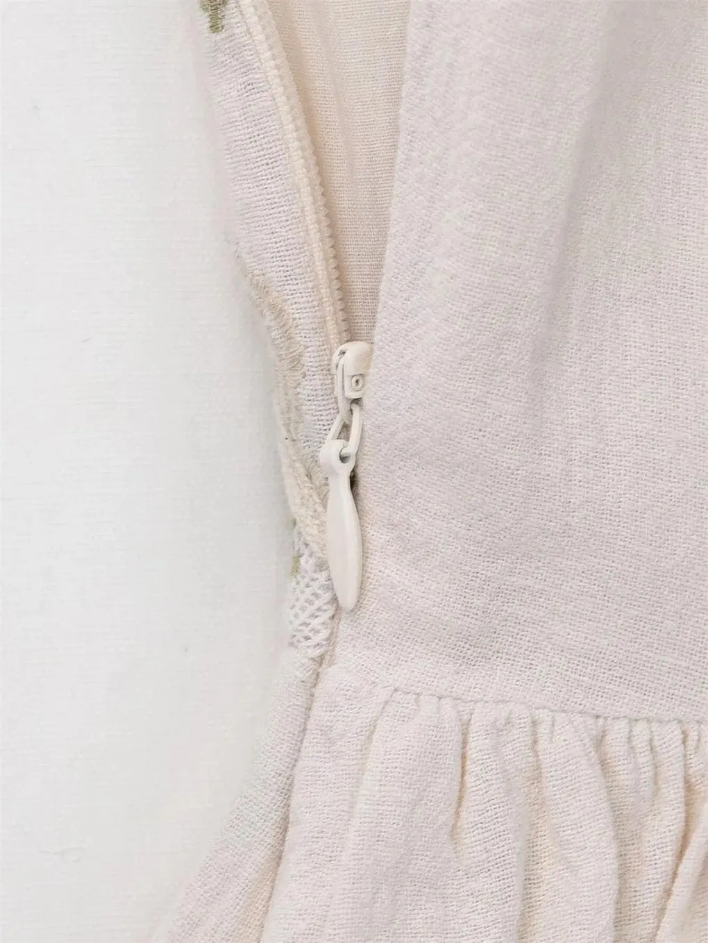 Женское мини-платье бохо с квадратным вырезом и вышивкой, White — фото 2