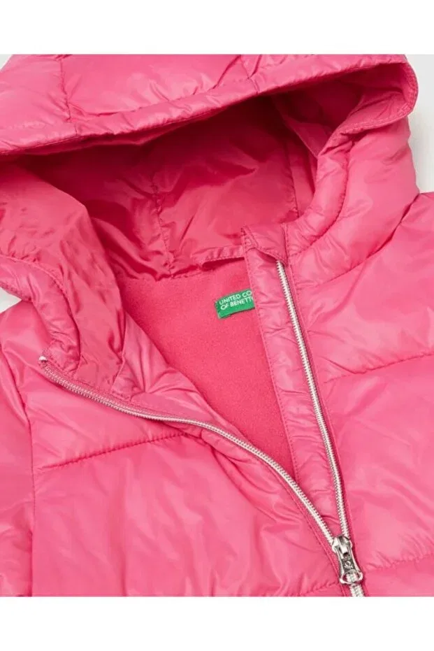 Детское пальто для девочек с капюшоном Logo Embroidered Hooded Coat United Colors Of Benetton, Fuchsia — фото 3