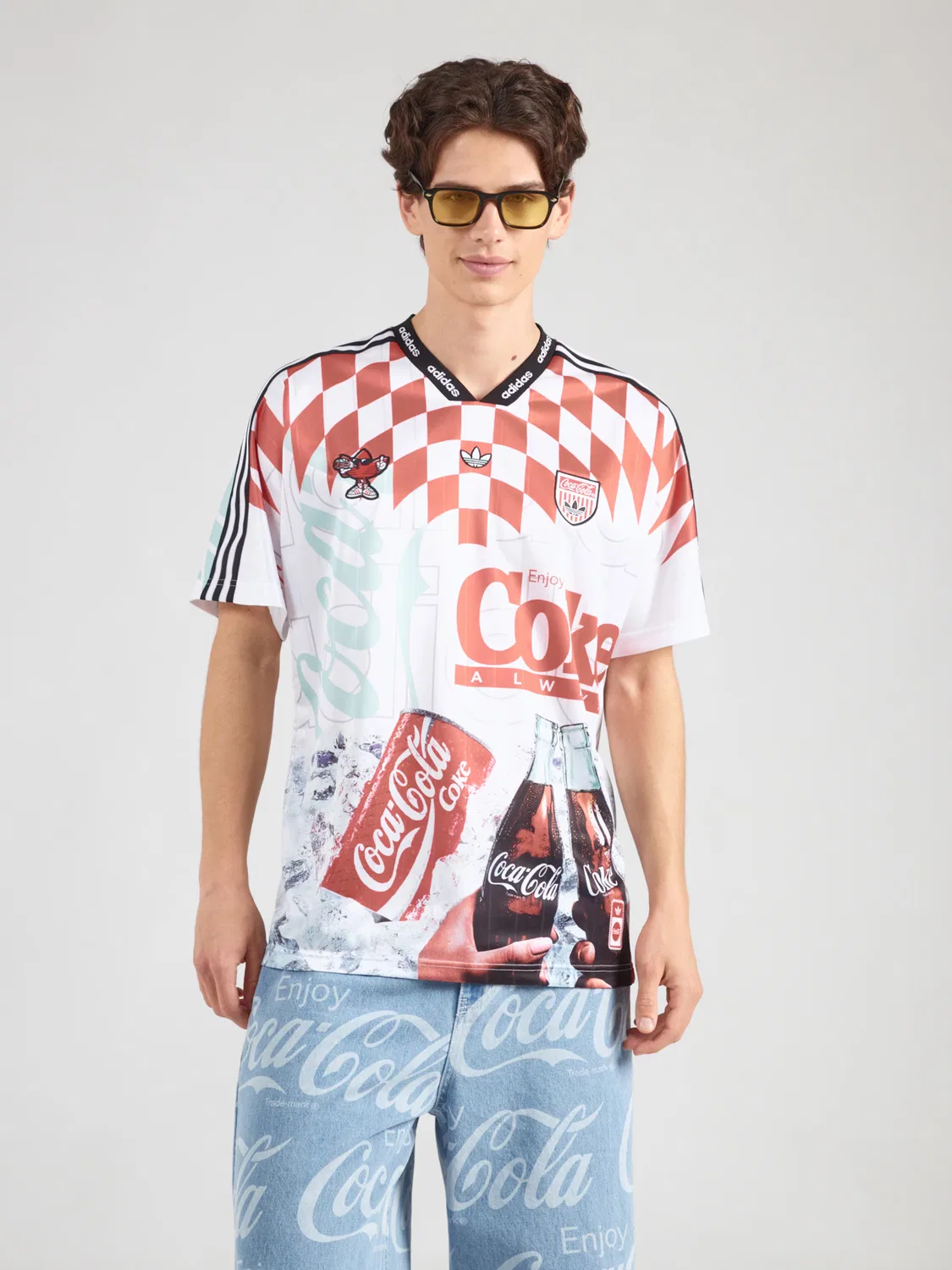 Футболка Adidas Originals Coca Cola Classic белого цвета — фото 2