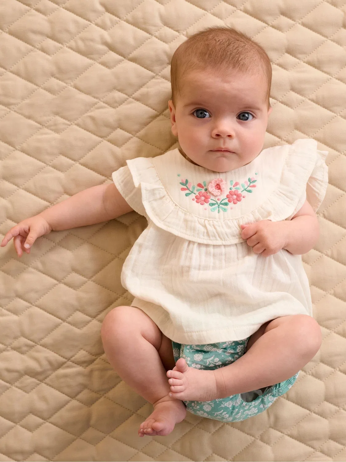 Комплект из топа и шорт, с вышивкой Purebaby, зеленый