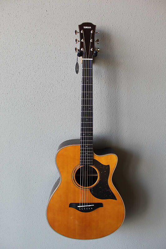 

Абсолютно новая акустическая/электрическая гитара Yamaha AC5R ARE Concert Cutaway - Vintage Natural