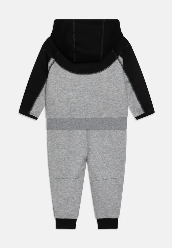 Комплект из кофты и брюк с начесом Nike Sportswear, темно-серый меланж/черный — фото 2