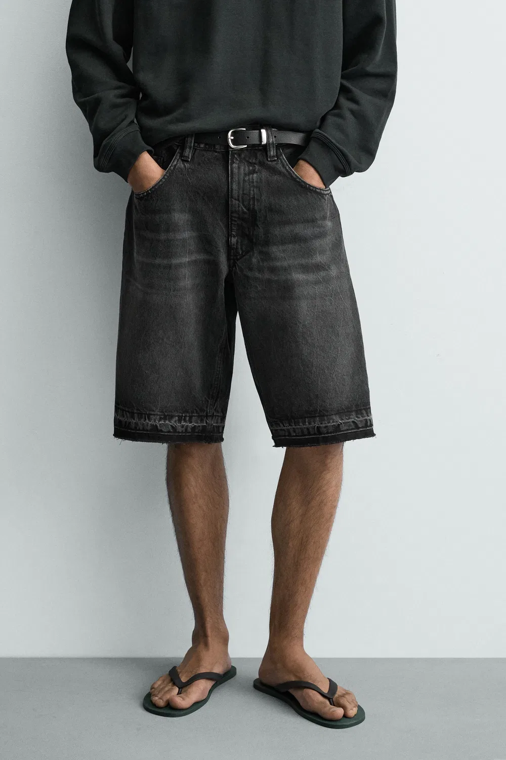 Свободные джинсовые шорты-бермуды ZARA, Charcoal — фото 2