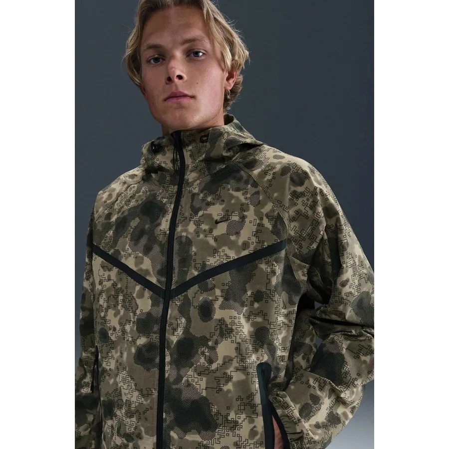 Худи Nike Tech Fleece с капюшоном и молнией, модель Tech Fleece Wr Fz Camo Full Zip Hoodie, Nike, Хаки/Зеленый — фото 4