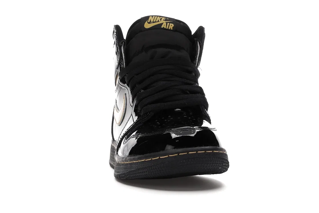 Детские кроссовки с высоким верхом Jordan 1 Retro High, Black/Black-Metallic Gold — фото 2
