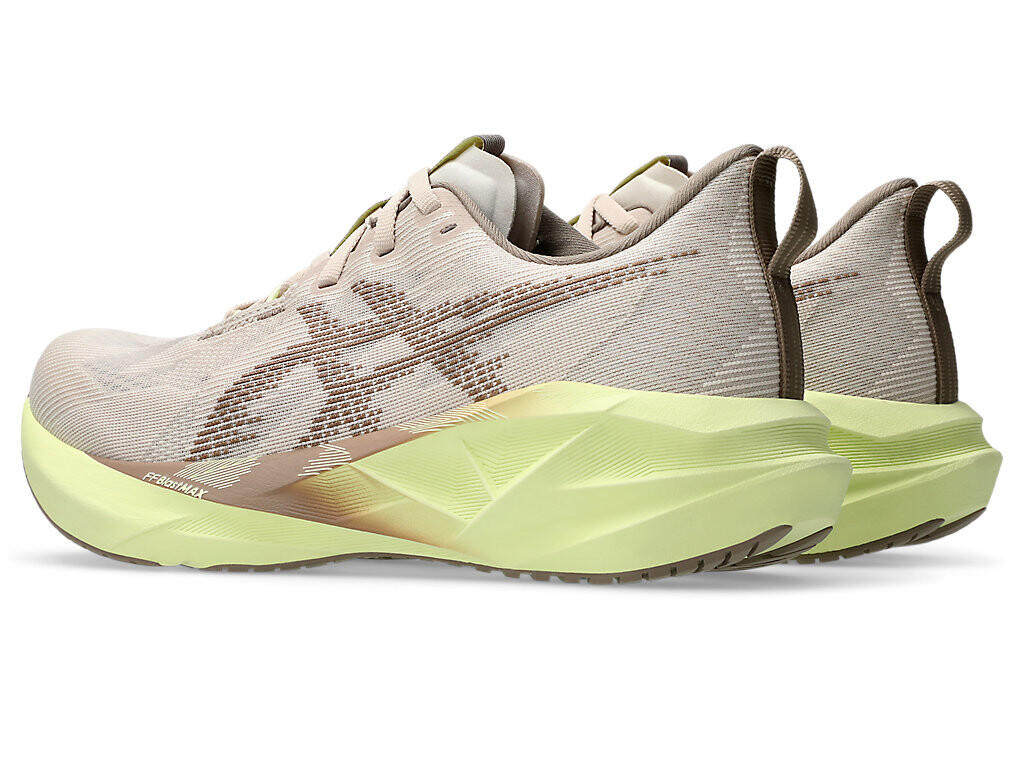 Беговые женские кроссовки Asics Novablast 5, Mineral Beige/Taupe Grey, бежевый — фото 3