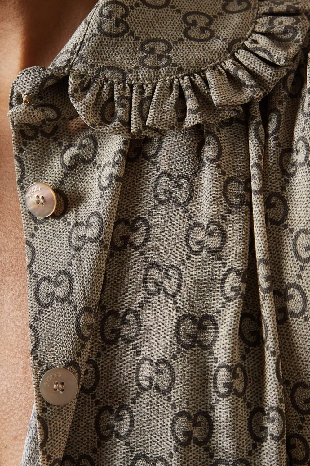 Рубашка с воротником-рюш в ткани GG Gucci — фото 4