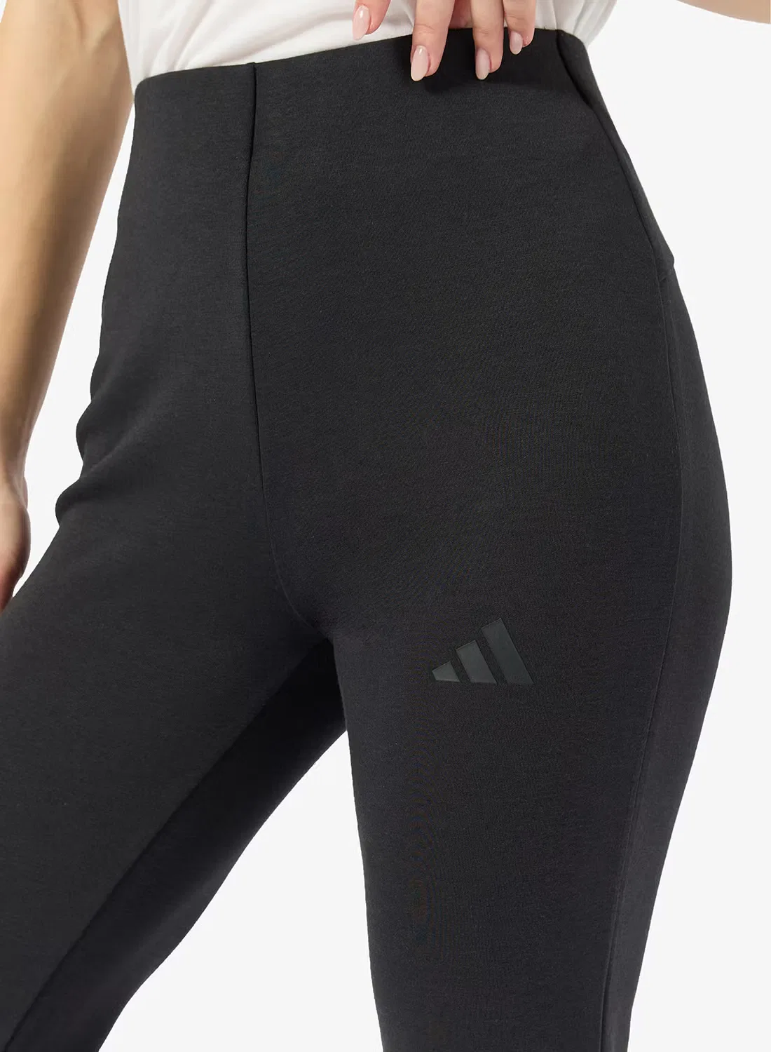 Спортивные штаны-клеш с принтом Saudia travel pack soft lux Adidas, черный — фото 4