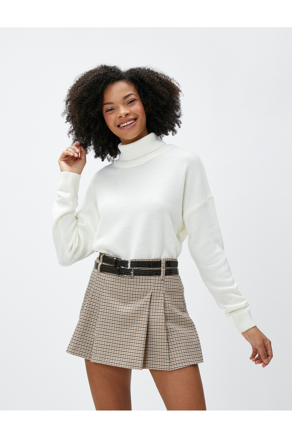 

Водолазка Свитер Трикотаж в рубчик с низким плечом Koton, экрю