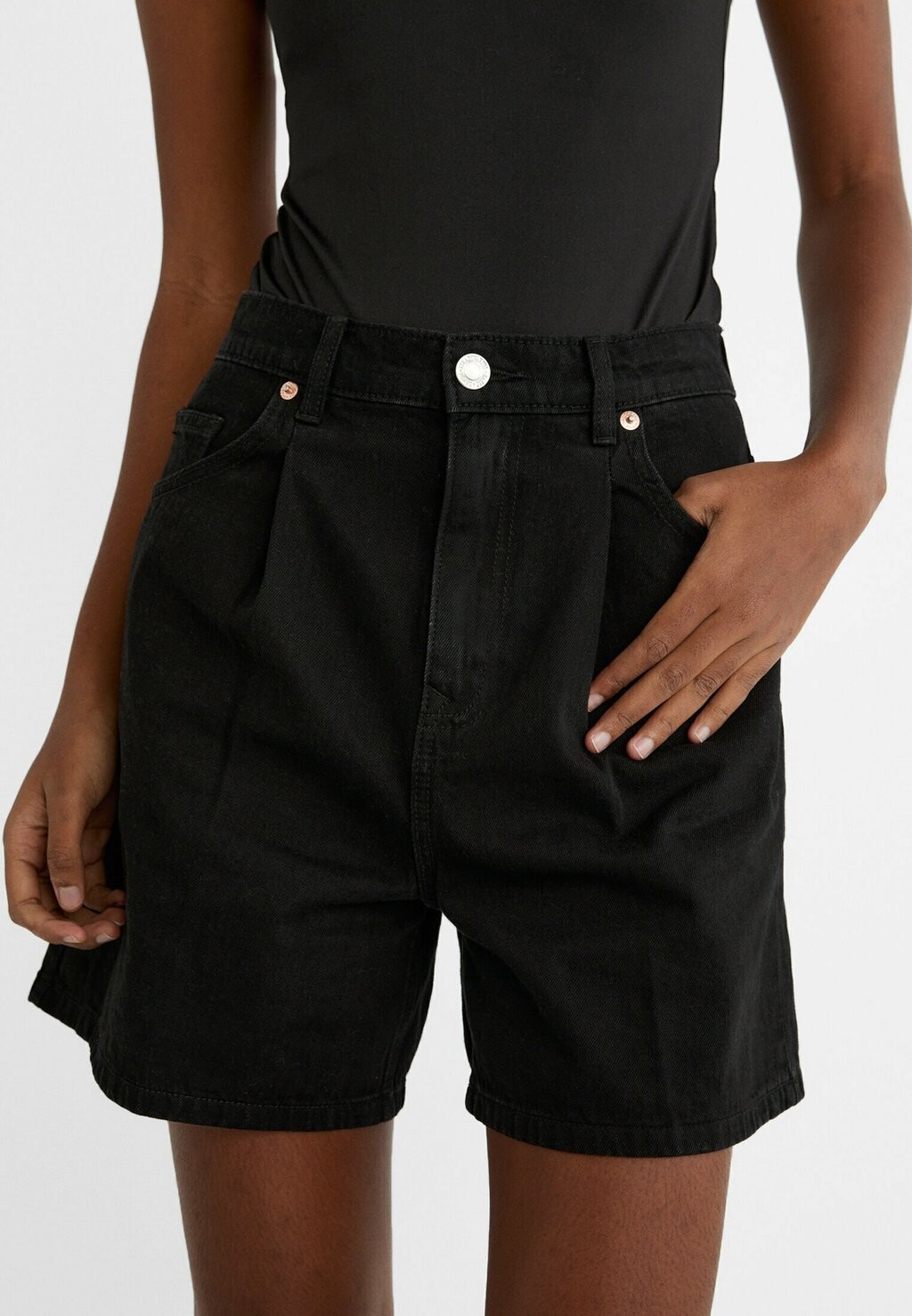 

Джинсовые шорты Pleated Baggy Stradivarius, темно-серые