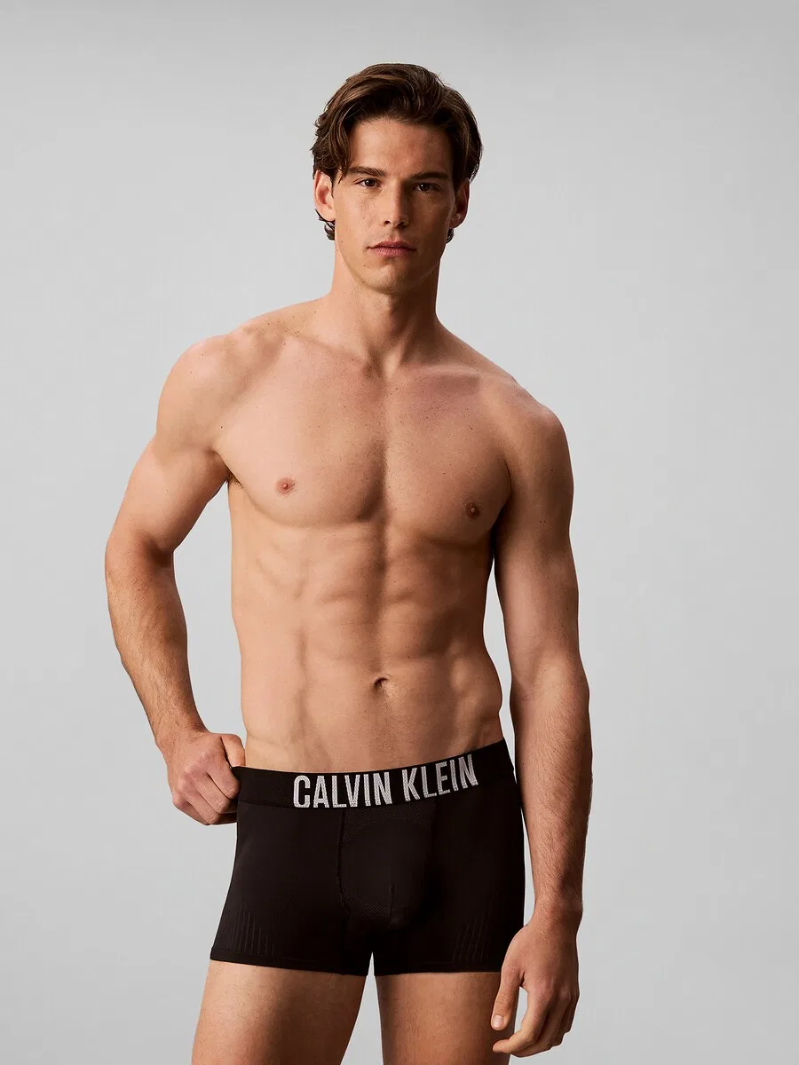 Боксерские шорты Calvin Klein темно-коричневого цвета — фото 2