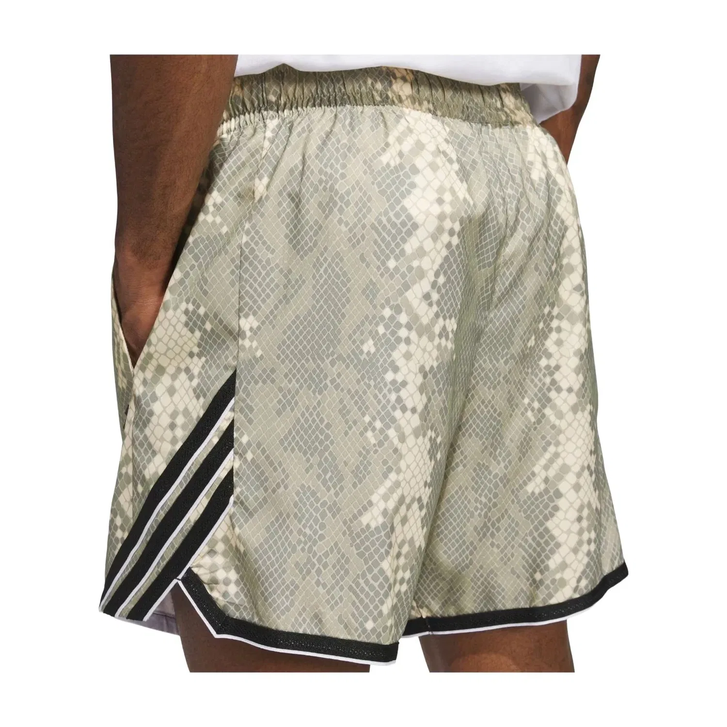 Мужские шорты с принтом Animal Print Модель Wonder Beige Adidas, белый — фото 3