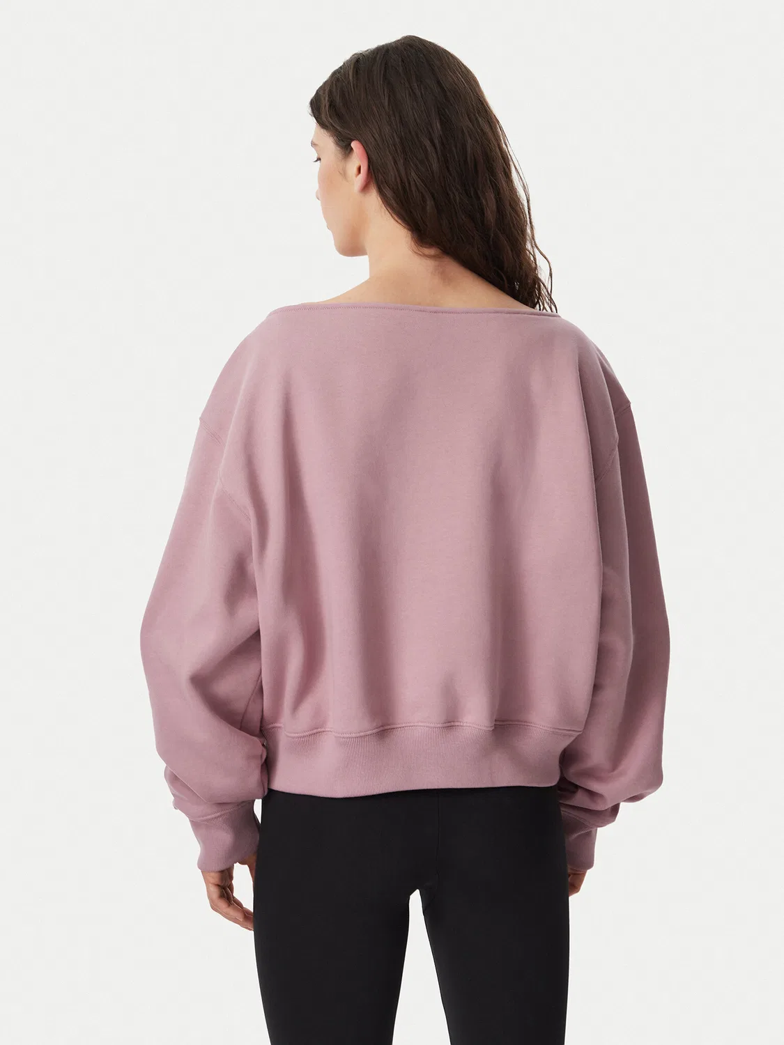 Женская толстовка стандартного кроя Essentials Fleece Boatneck Sweatshirt Adidas, розовый — фото 3