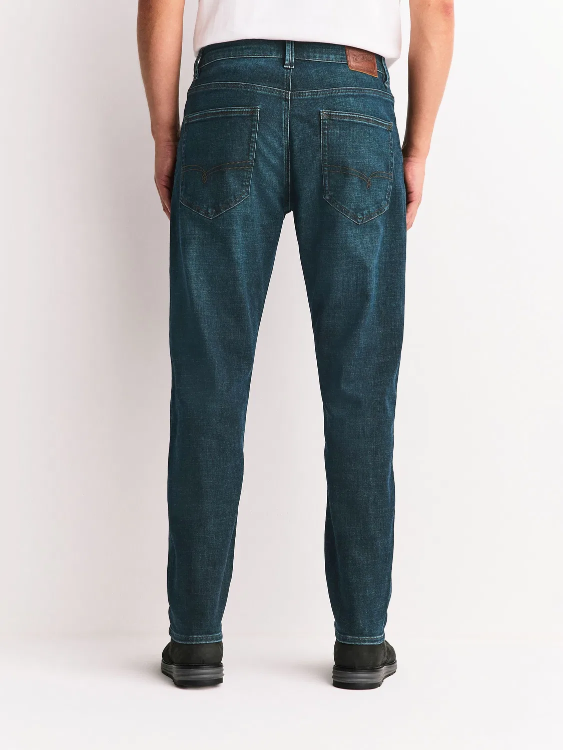 Джинсы Slim Fit Motionflex Next, Blue Tint — фото 3