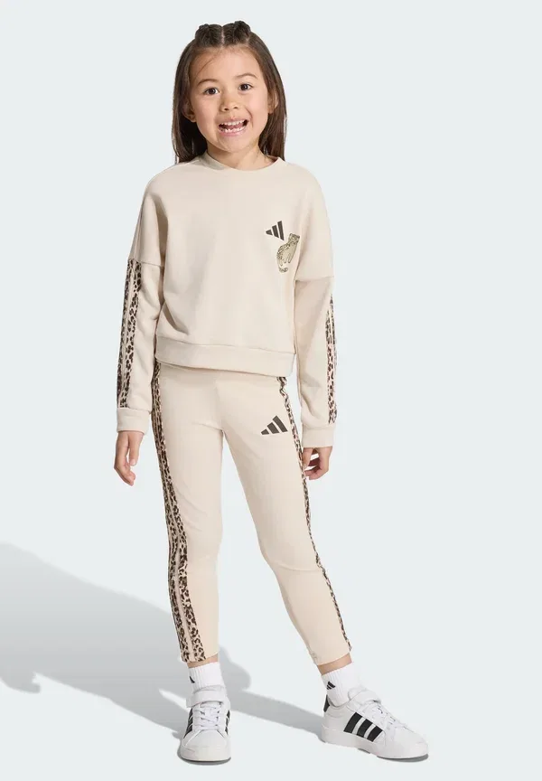 Комплект из трех полосок (леггинсы и брюки) размера L Adidas Performance, коричневый/мультиколор