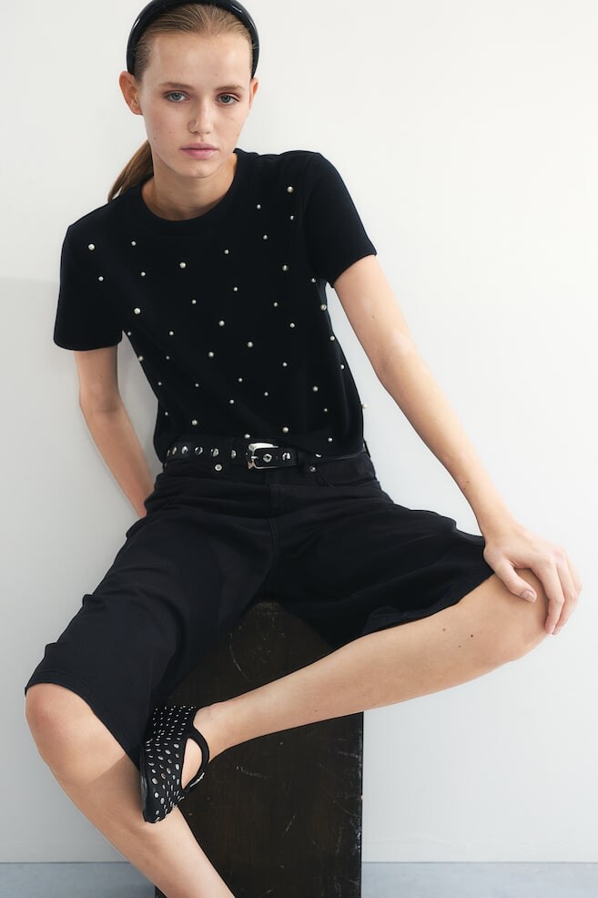 

Футболка с жемчужным декором H&M, черный