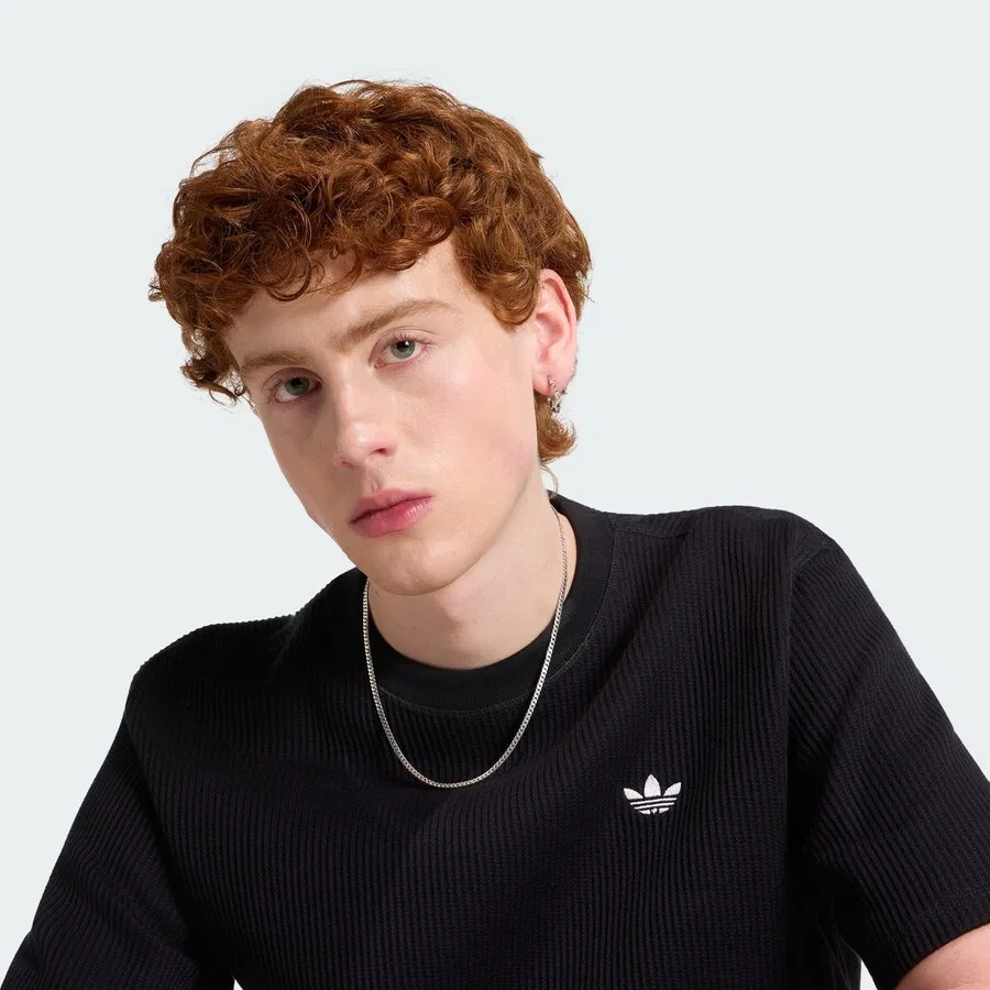 Футболка ADIDAS ORIGINALS 'Trefoil Essentials' черного цвета — фото 3