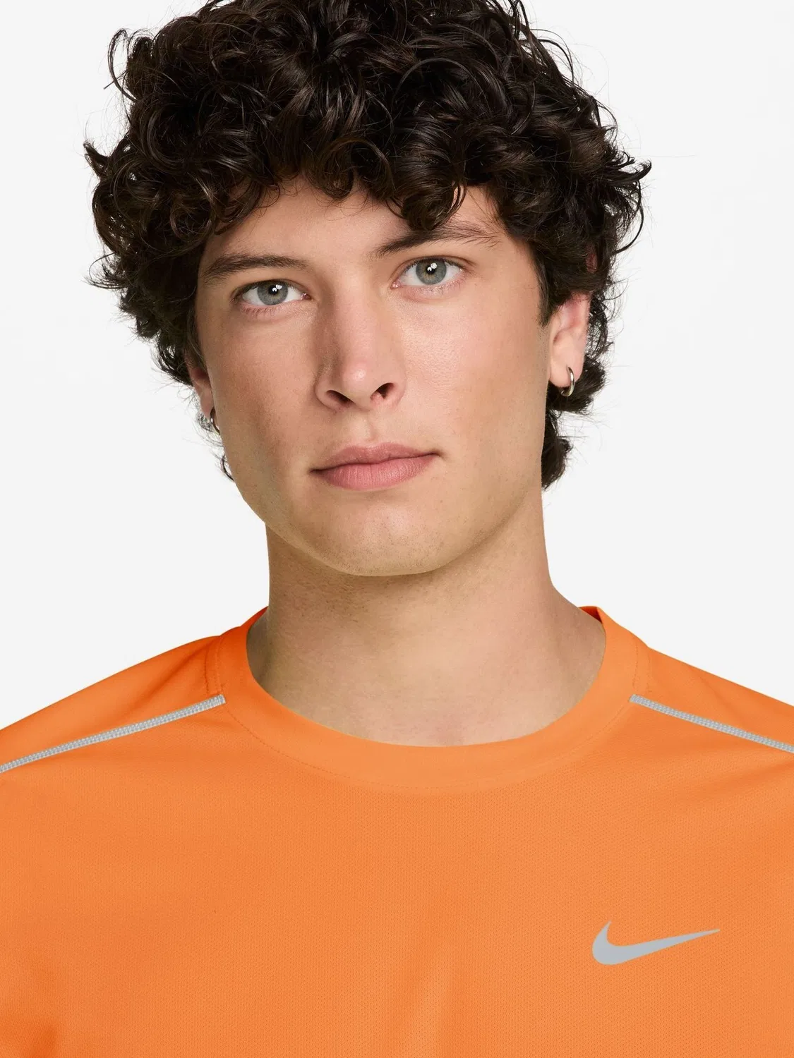 Футболка беговая Miler Dri-FIT UV Nike, Total Orange — фото 4